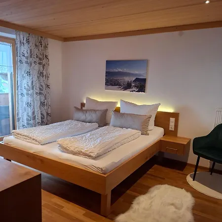 Panorama Apartment *